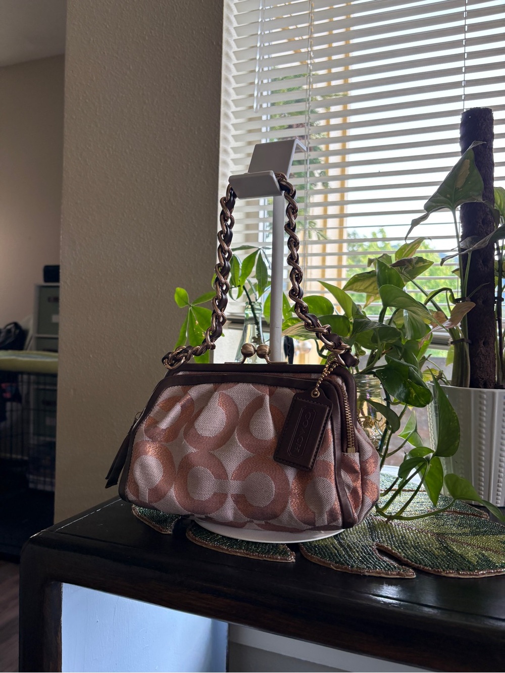 Coach Signature Kiss-Lock Chain Shoulder Bag in Brown/Tan - Picture 5 of 7